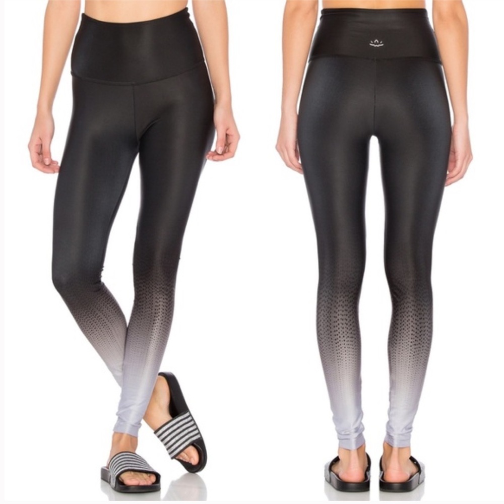 BEYOND YOGA X EQUINOX Fade To Black Grey High-Waist Leggings S